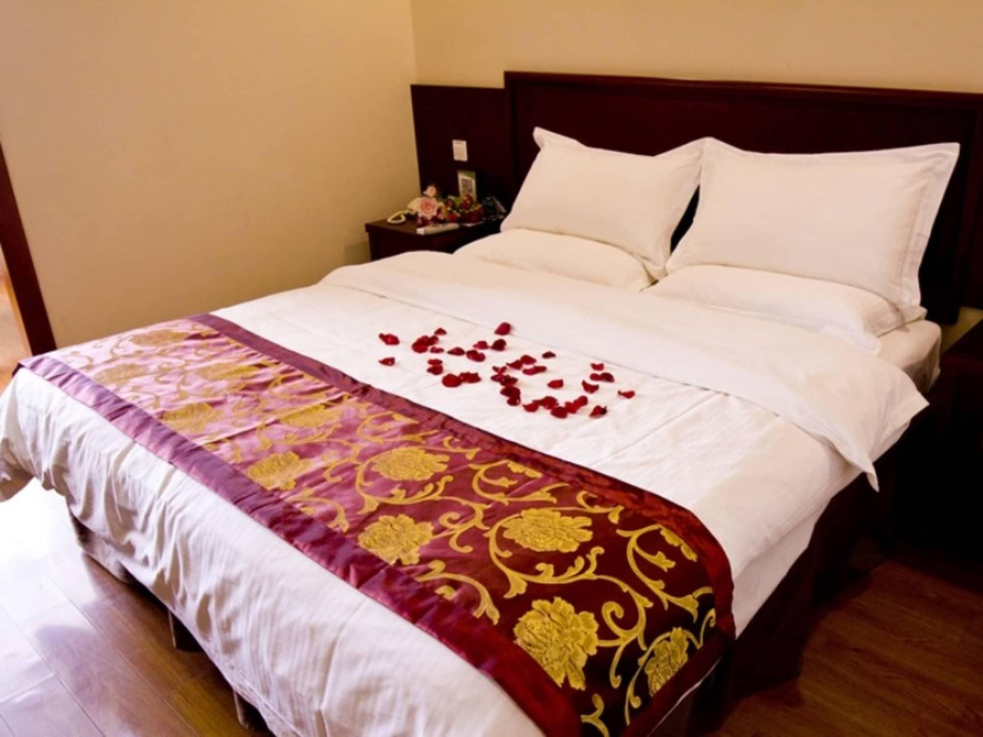 Greentree Hongqiao Hub Convention Center Jinghua Road Shell Hotel