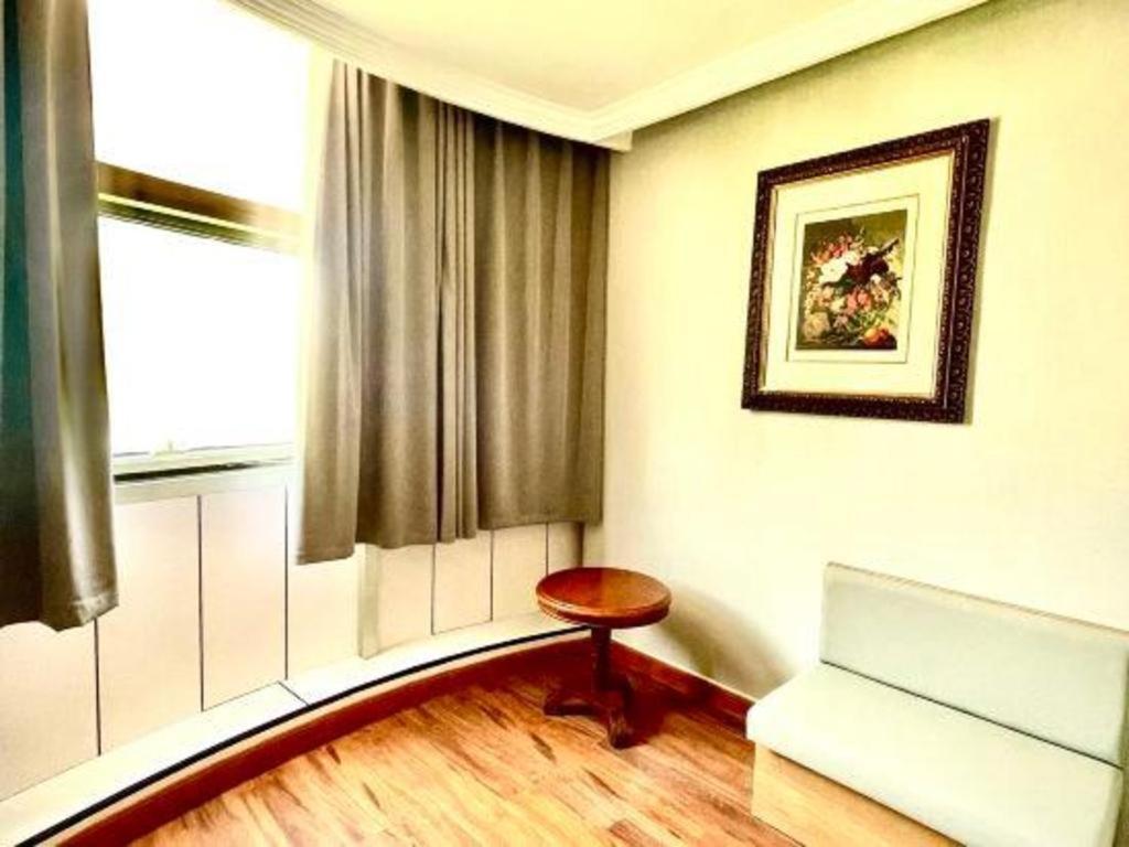Greentree Hongqiao Hub Convention Center Jinghua Road Shell 3*