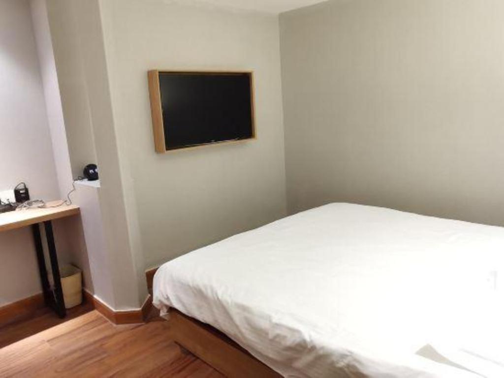 Greentree Hongqiao Hub Convention Center Jinghua Road Shell Hotel