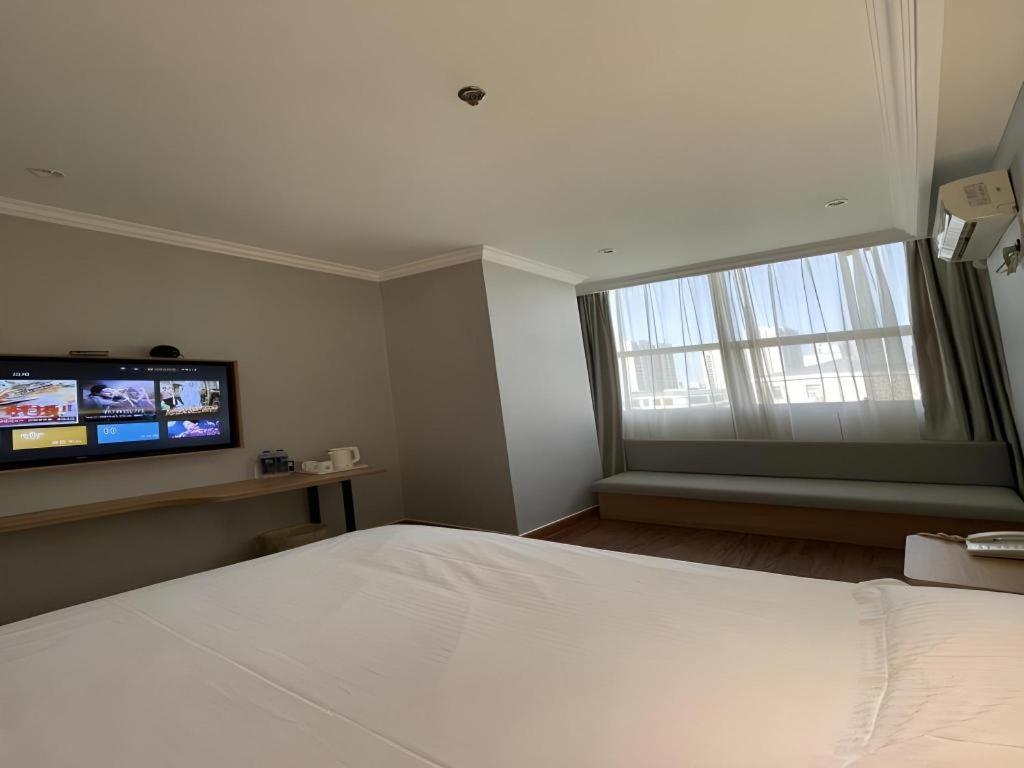 Greentree Hongqiao Hub Convention Center Jinghua Road Shell 3* Shanghai