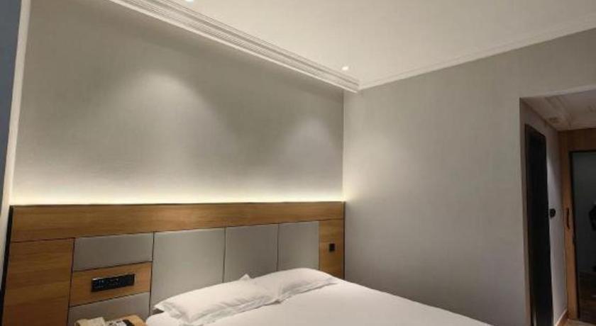Greentree Hongqiao Hub Convention Center Jinghua Road Shell Hotel