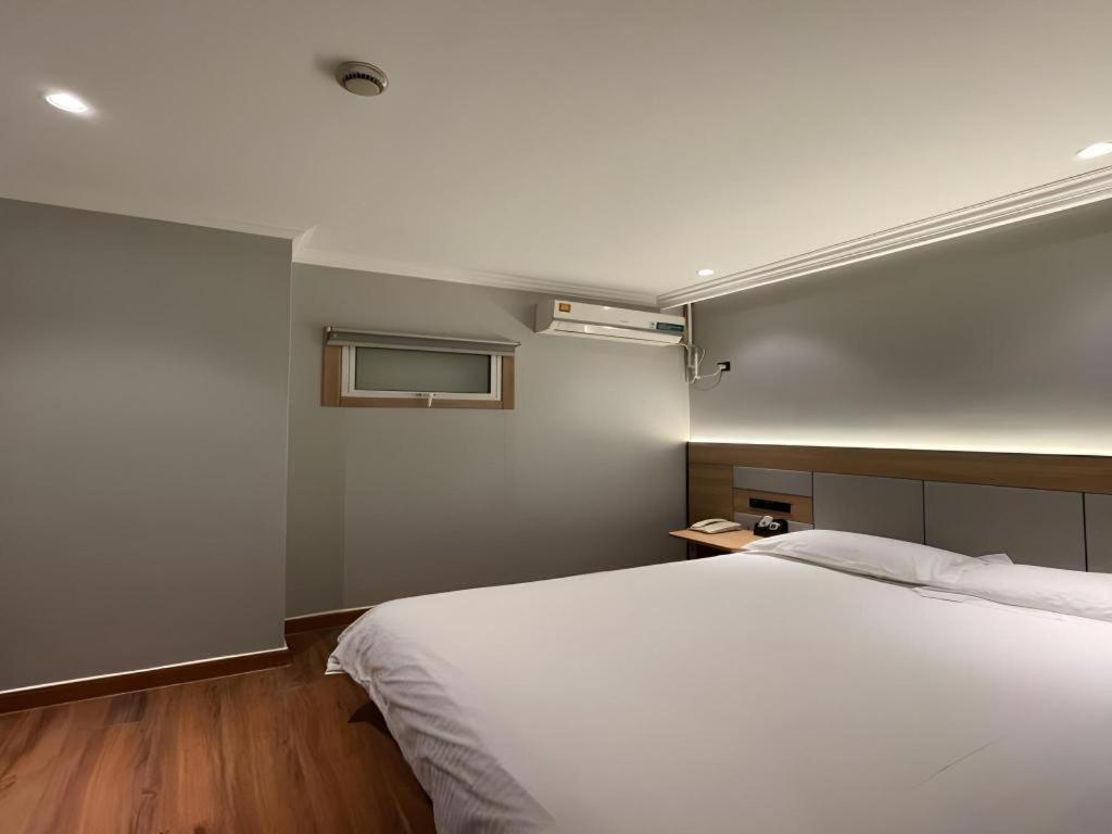 Hotel Greentree Hongqiao Hub Convention Center Jinghua Road Shell Shanghai